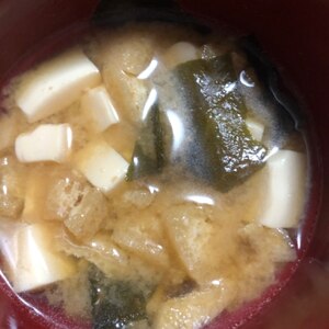 味噌汁レシピ　豆腐と油揚げの味噌汁
